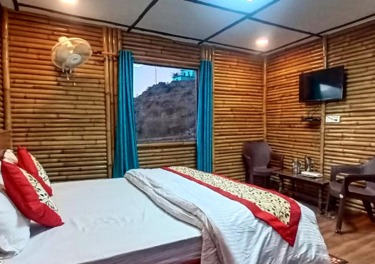 Bamboo Junction Resort - Kanatal, Valley & Mountain View Dhanaulti Buitenkant foto